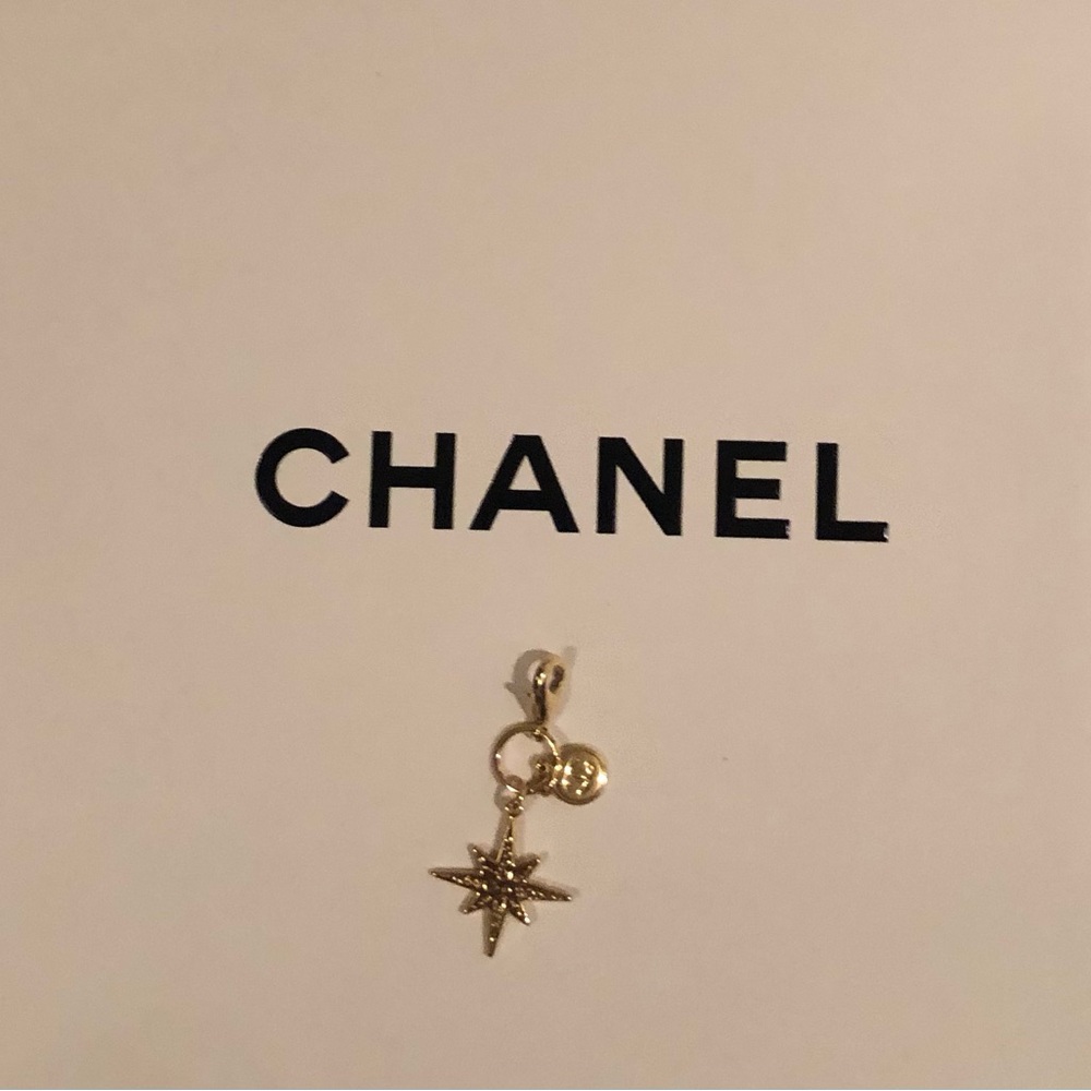 CHANEL Gold Star Charm Accent
